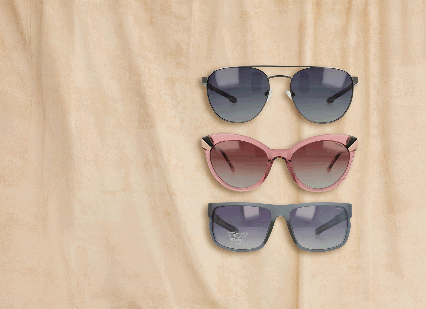 Gif of Champion accessories over a beige background sdff