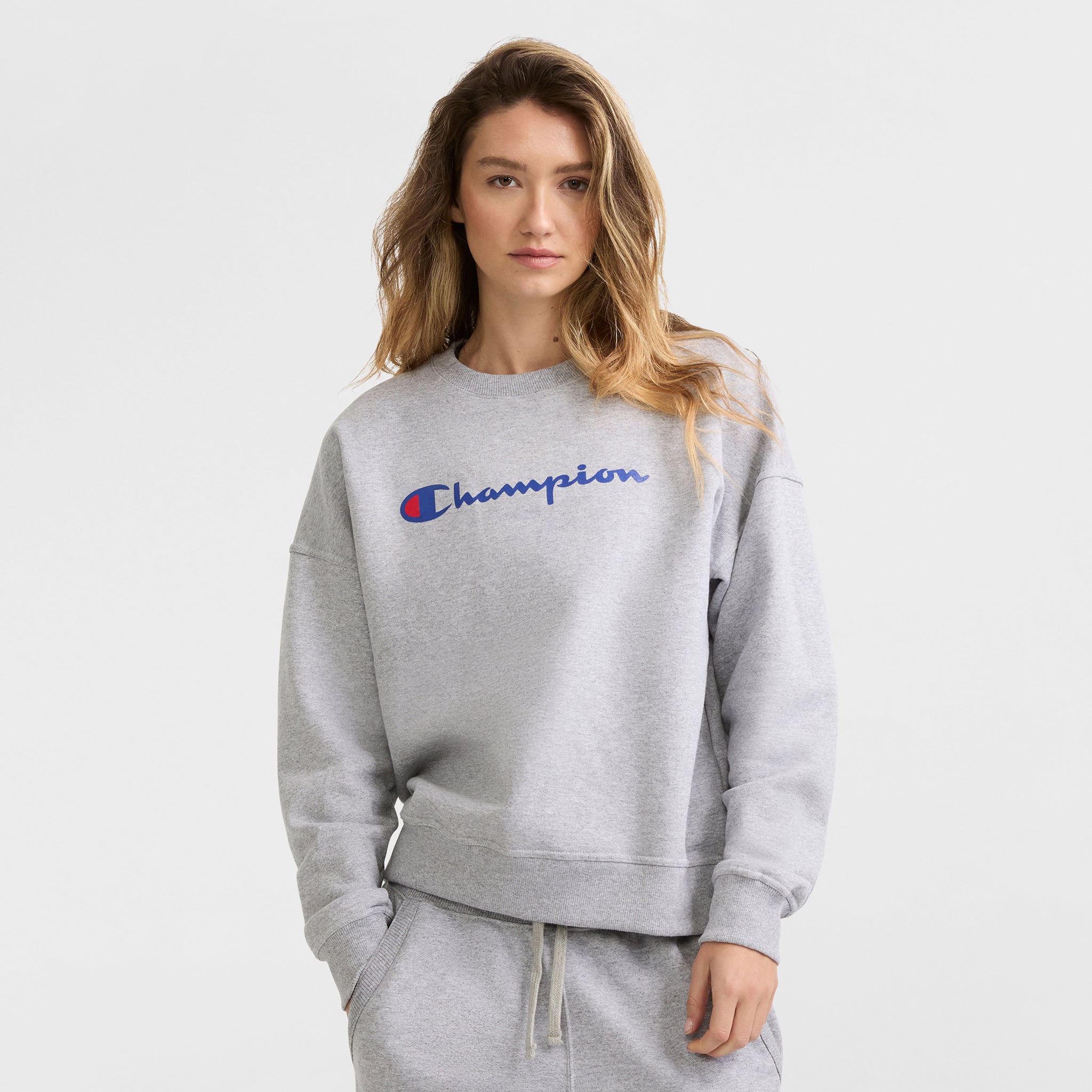 優里　YUURI Champion Crewneck Sweatshirt Powerblend Crewneck Sweatshirt, Script Logo – Champion