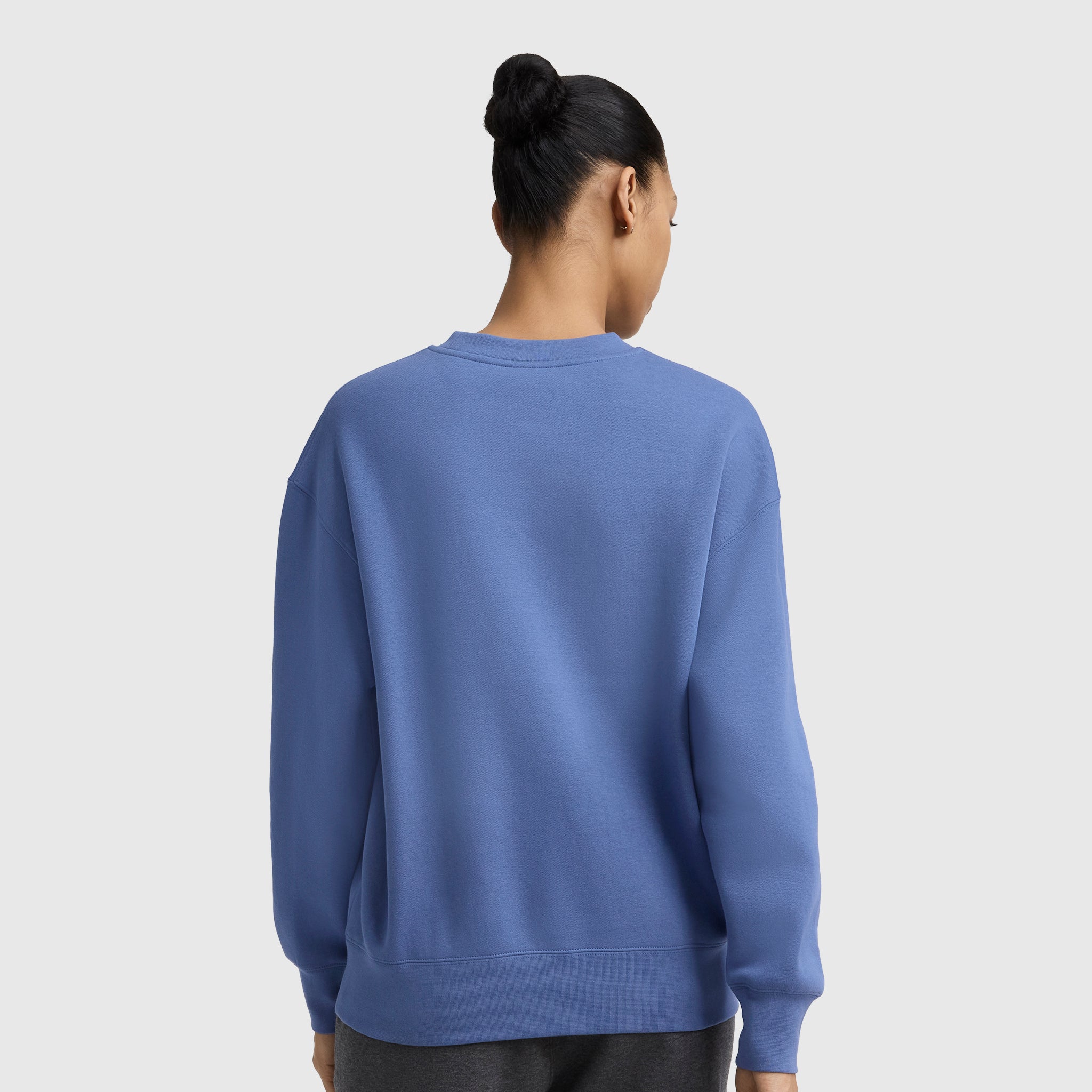 Powerblend Crewneck Sweatshirt, Embroidered Script Logo – Champion